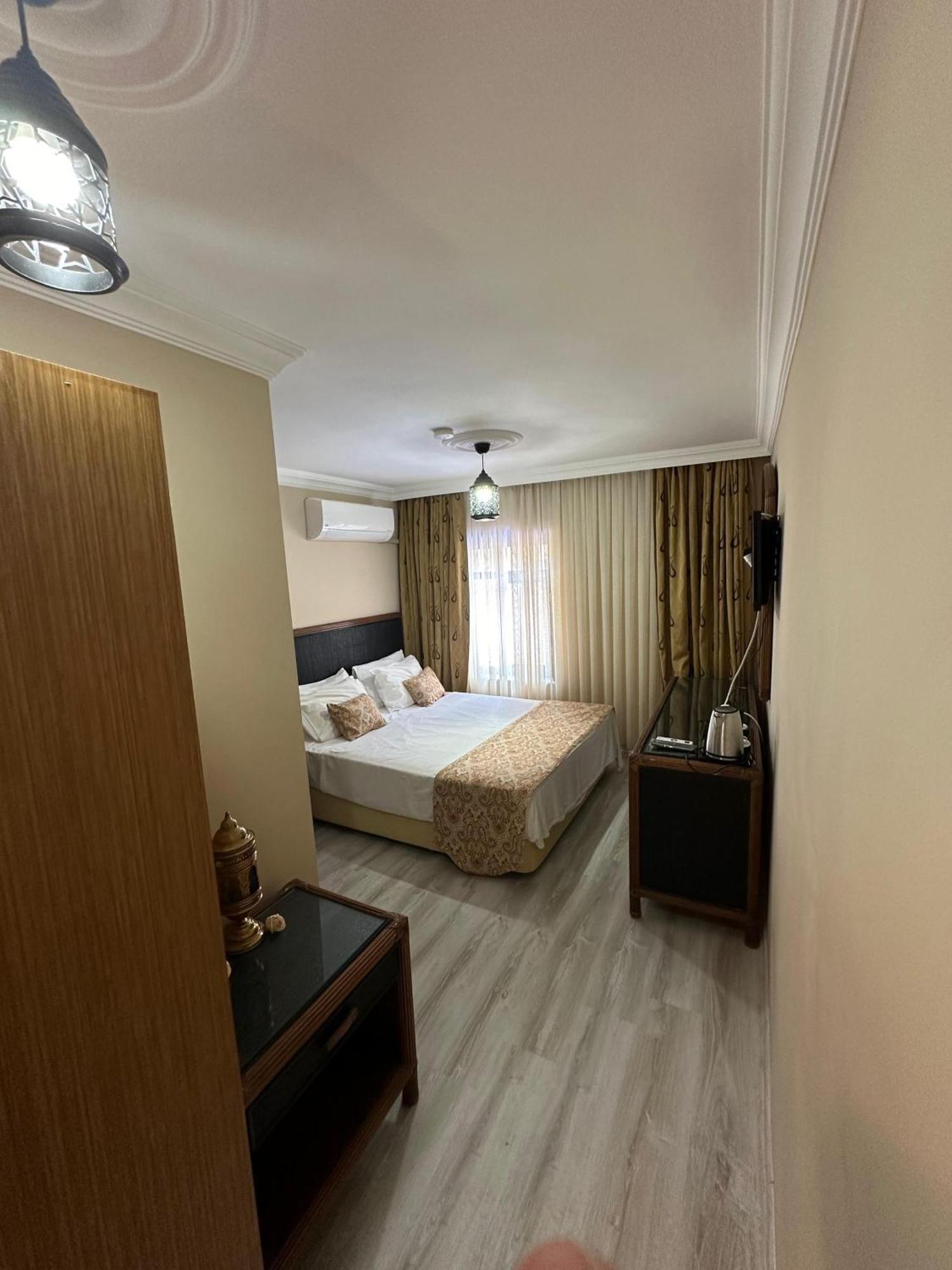Loost Town Inn Hotel Antalya Zewnętrze zdjęcie
