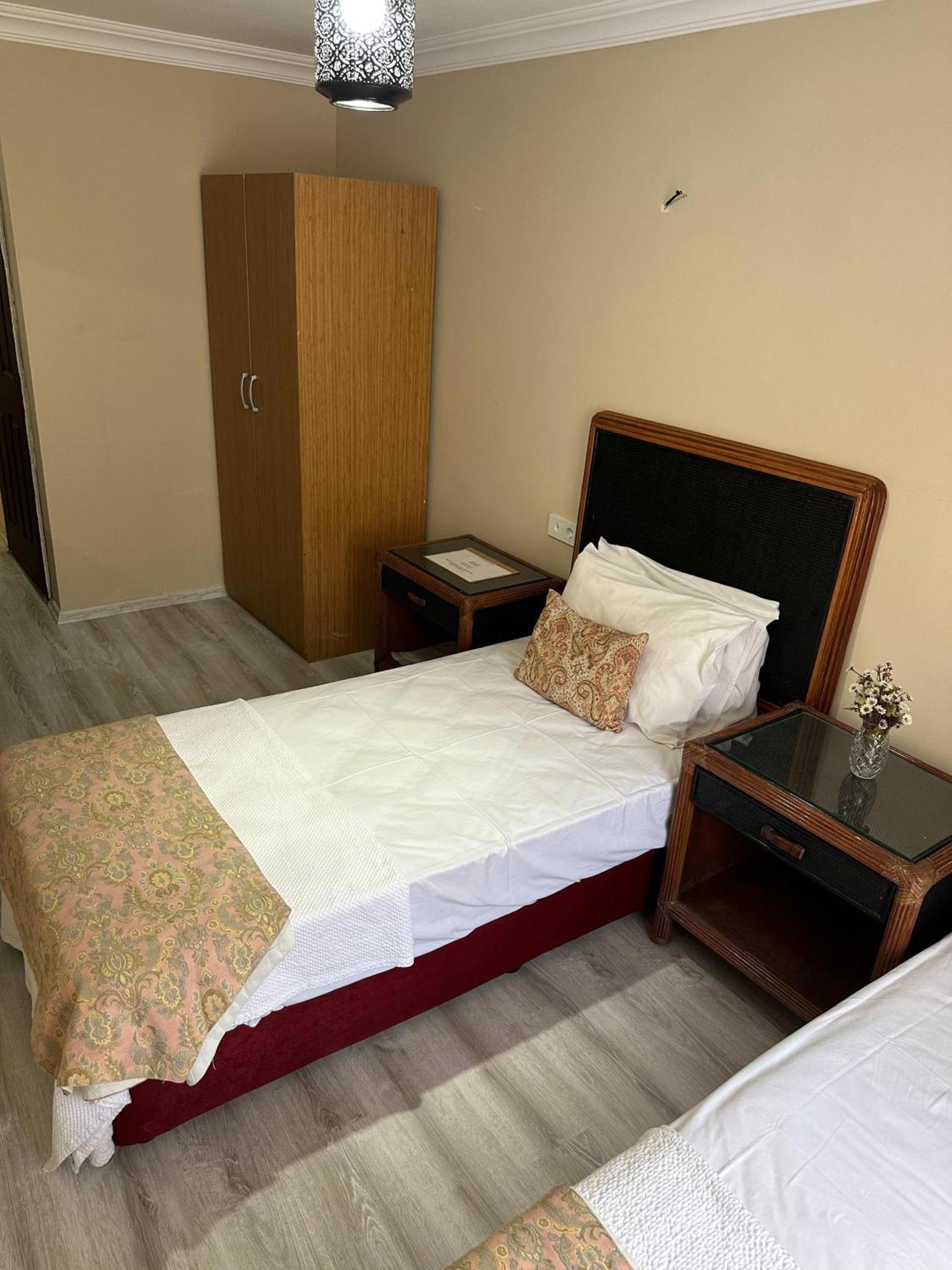 Loost Town Inn Hotel Antalya Zewnętrze zdjęcie