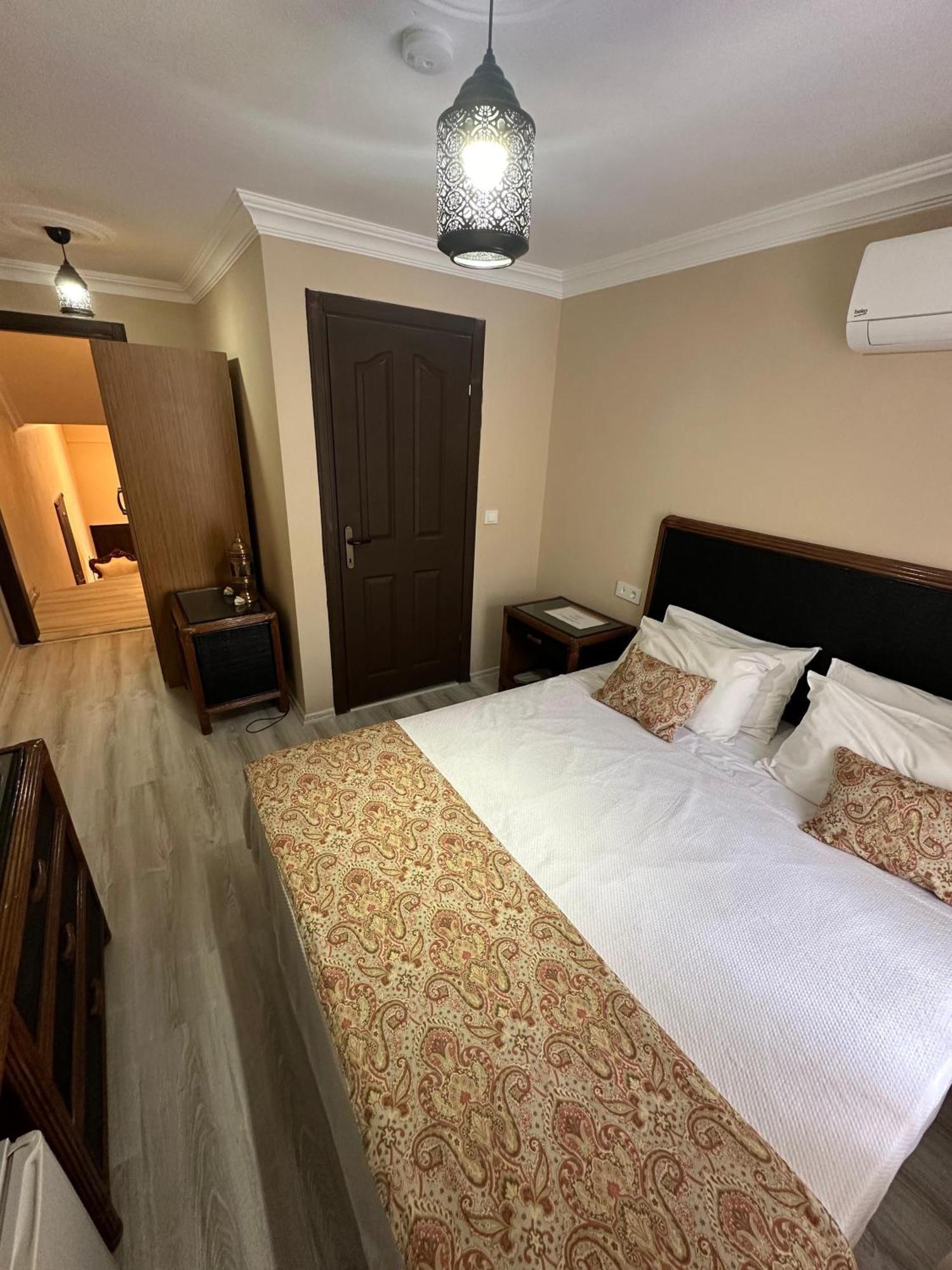 Loost Town Inn Hotel Antalya Zewnętrze zdjęcie
